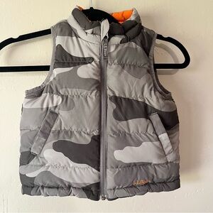 LL Bean Reversible Puffer Vest 80 Down Youth Size 4T Camouflage Orange Camo